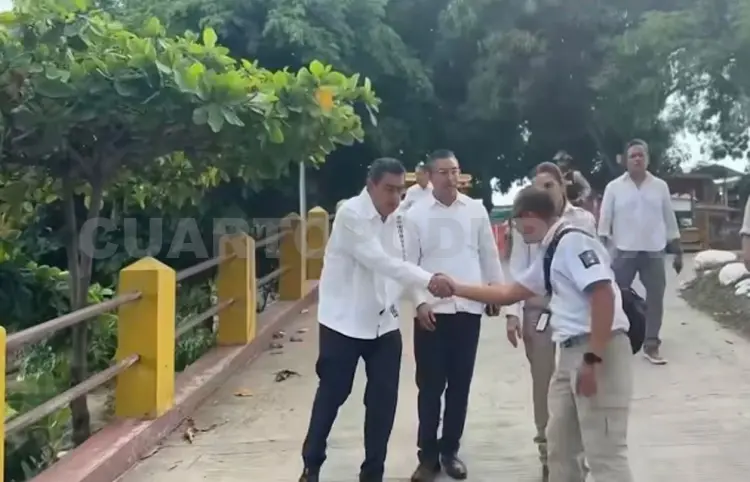 Comisionado del INM recorre el Suchiate