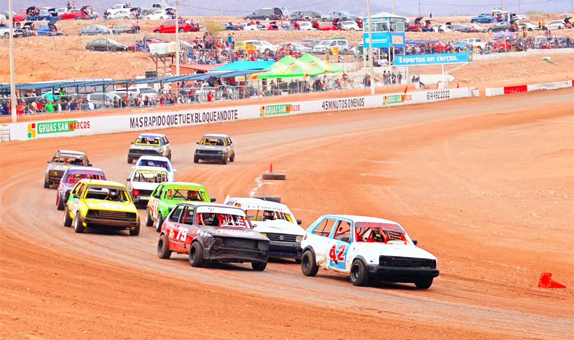 Rugen motores en el Aquiles Speedway Park