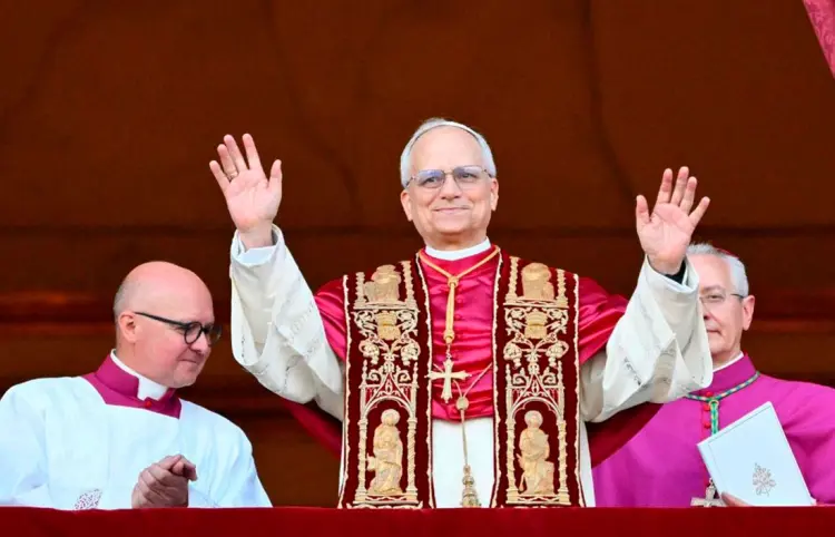 Celebridades reaccionan al nuevo papa