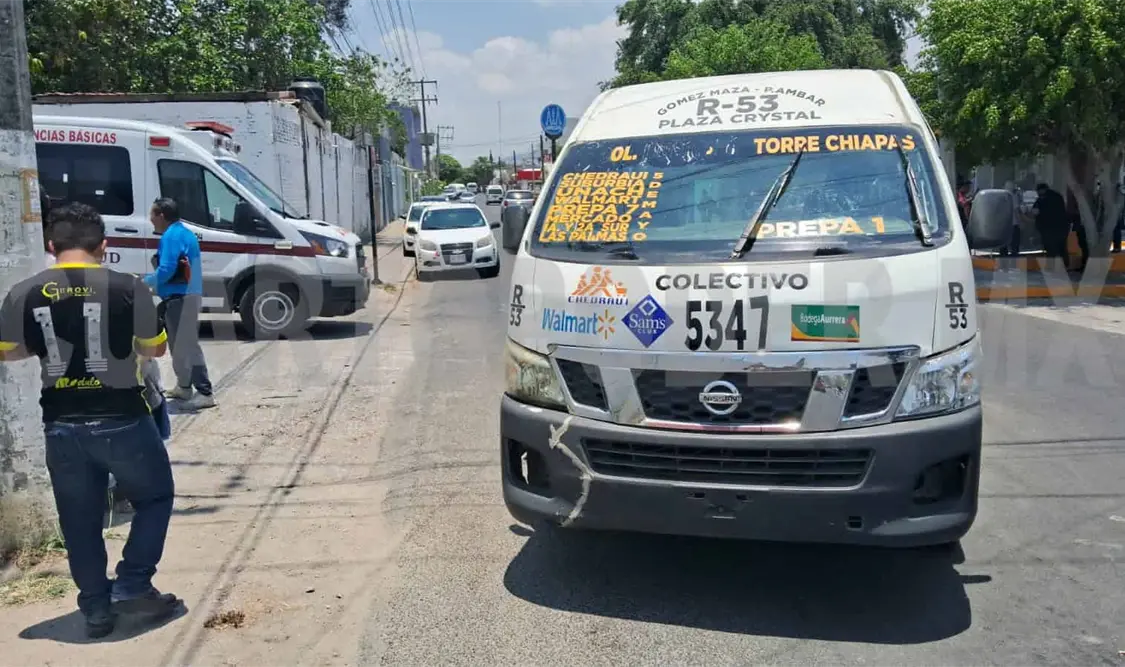 Se pasa el alto y causa una colisión