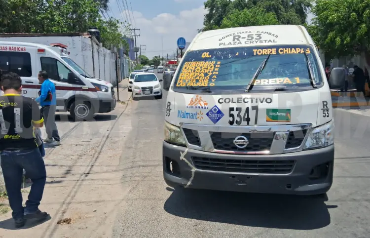 Se pasa el alto y causa una colisión