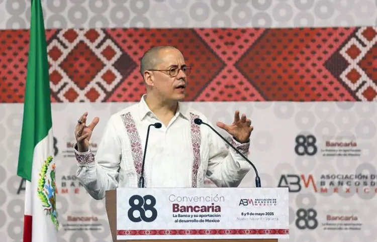 Inevitable, transición a pagos electrónicos: José Merino