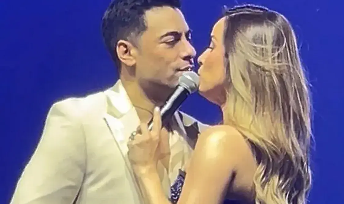 Carlos Rivera felicita a Cynthia