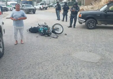 Arrollan a menor de edad en peligroso cruce vial