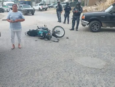 Arrollan a menor de edad en peligroso cruce vial