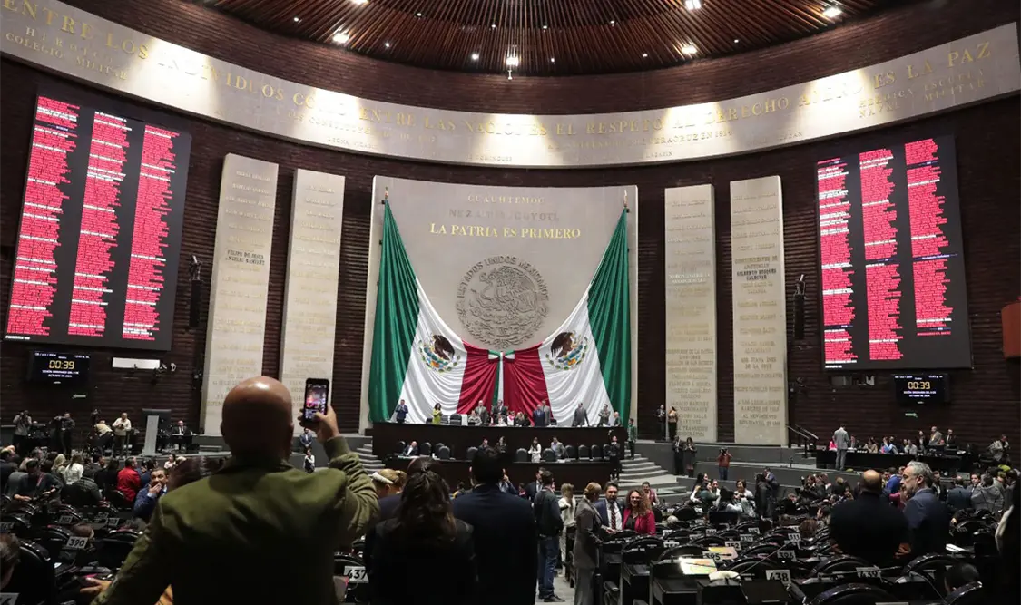 Jueza exige a legisladores dar una resolución