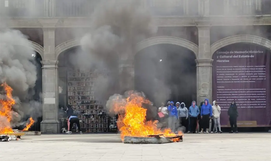 Protestan estudiantes de escuela normal rural de Amilcingo. Cortesía