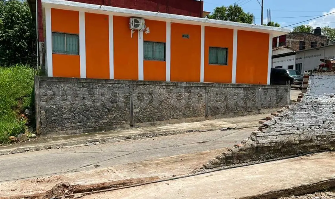 Habitantes exigen que ahora el municipio repare su “chistecito”. Víctor Sánchez / CP
