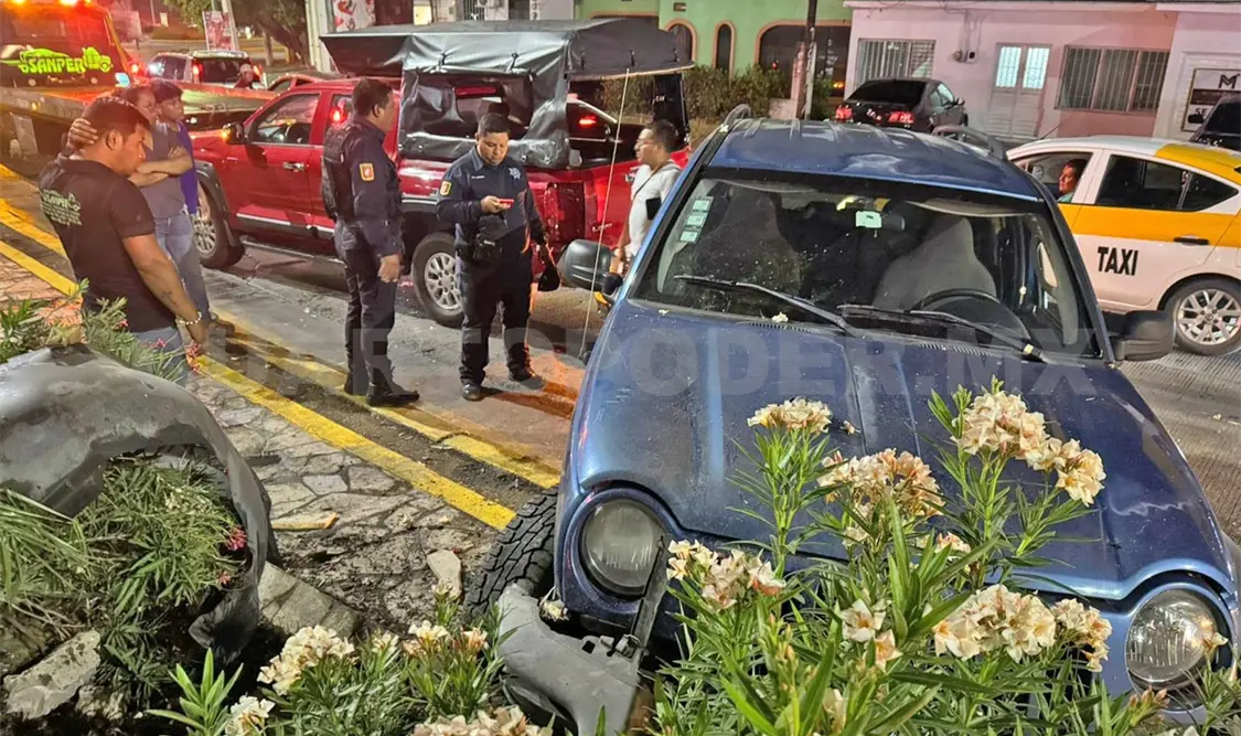 La Jeep chocó por alcance a la otra camioneta. Ulises Villalobos / CP