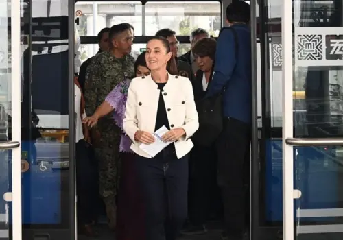 Sheinbaum anuncia arranque de trolebús elevado