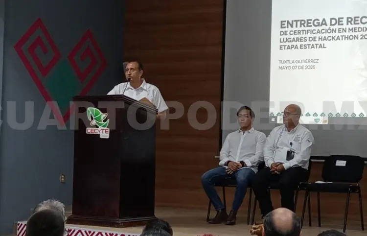 Reconocen talento y compromiso de docentes y alumnos