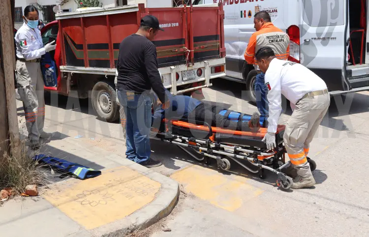 Termina con fractura expuesta en tobillo