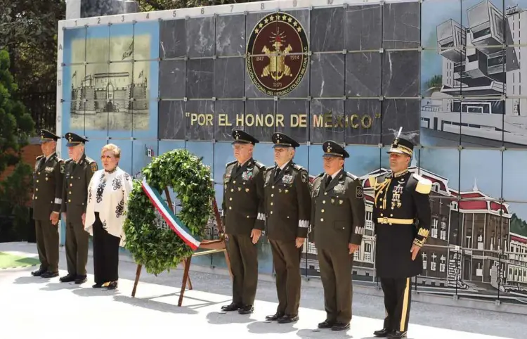 Honran memoria de Cuenca Díaz