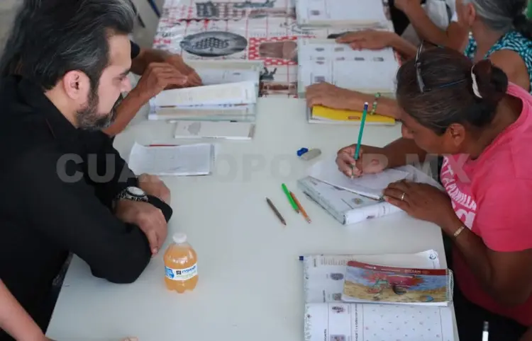 Alfabetizadas 70 mil personas; van por más