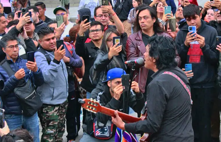 El Haragán sorprende a fans