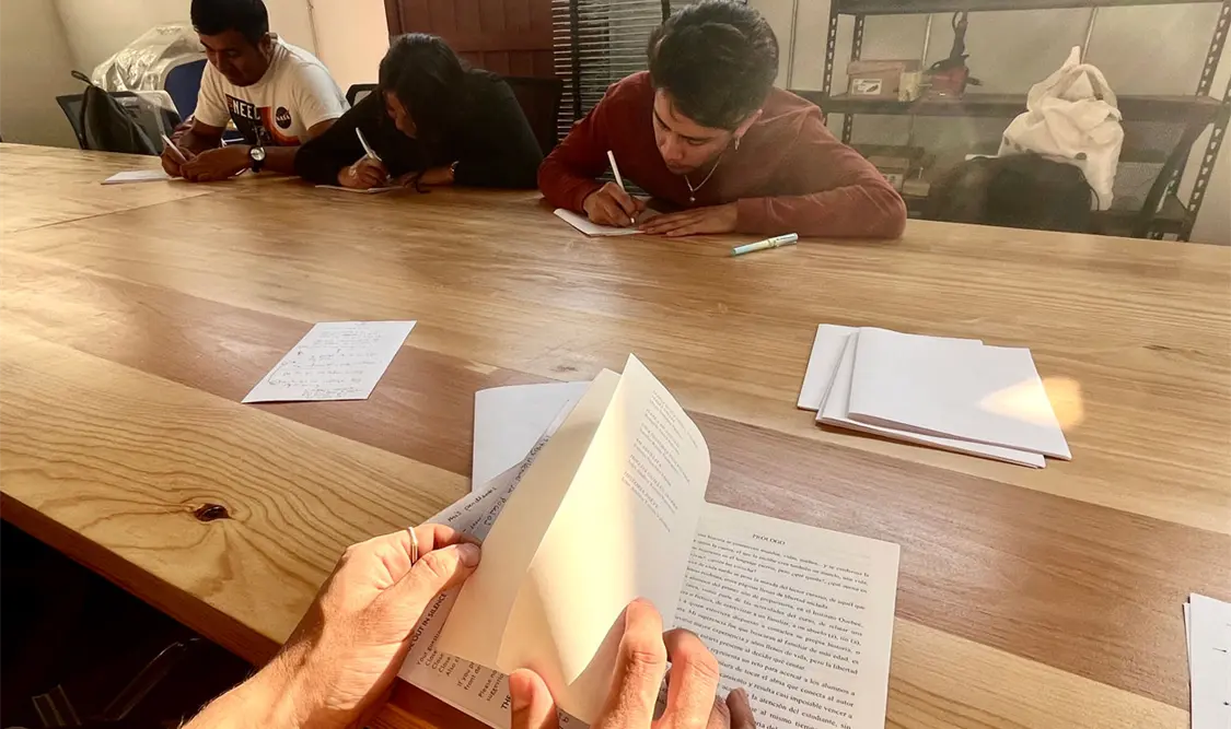 Los Semilleros de oficios se llevan a cabo de martes a domingo, con horarios matutinos y vespertinos. Cortesía