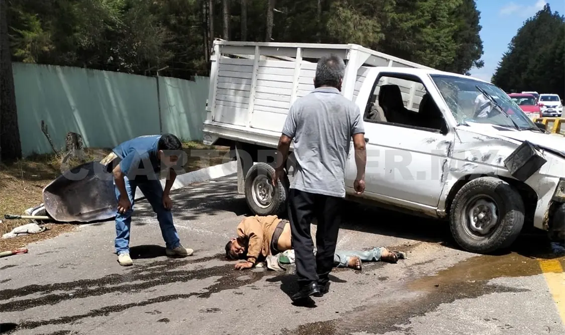 Queda lesionado tras aparatosa volcadura