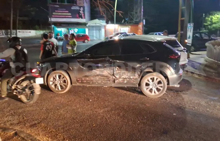 Por exceso de velocidad causa percance múltiple