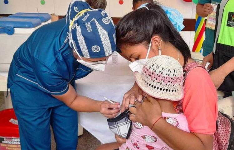 Se aplicaron 2.6 millones de dosis de vacunas en el país