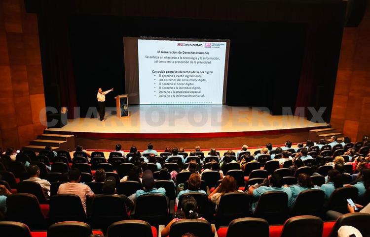 Presenta FGE plática sobre violencia digital