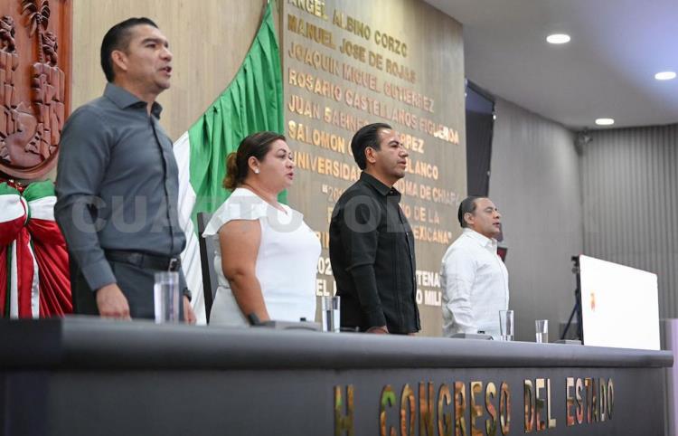 Atestigua homenaje póstumo al maestro José Artemio López