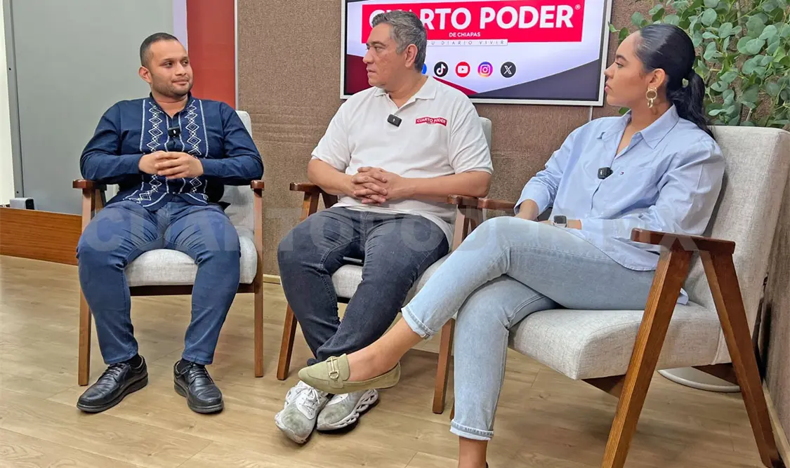 Abner E. Martínez y Carolina Herrera, en los estudios de TVO. Jorge Lara/CP