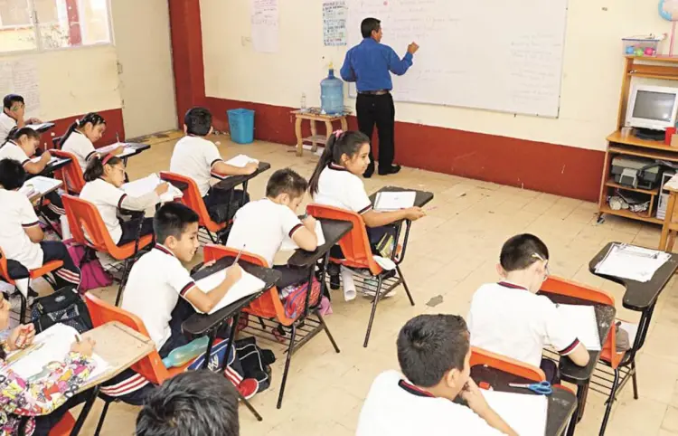Uno de cada 10 docentes con un segundo empleo