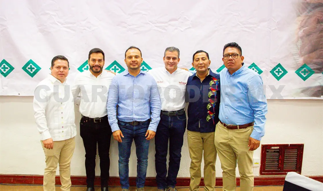 Yamil sostuvo que con dedicación, los maestros inciden en la formación integral de las nuevas generaciones. Cortesía