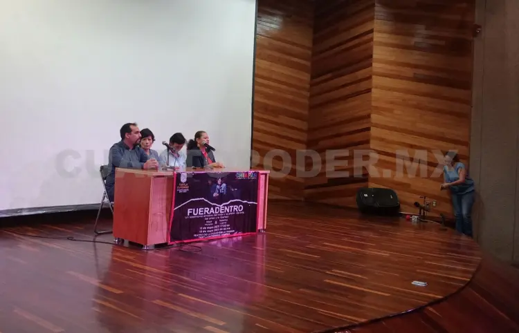 Una historia de amor entre muros
