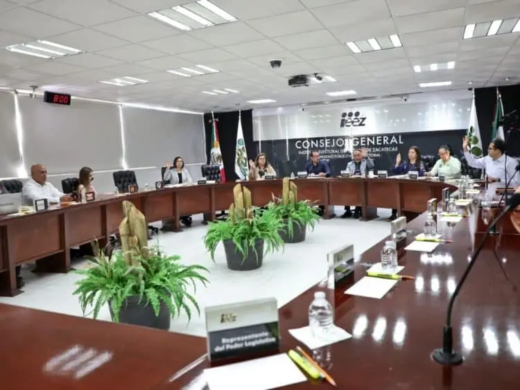 Los recursos que han recibido mediante ampliación no son suficientes para las actividades que se deben realizar en este y el próximo mes en los tres estados en riesgo: consejero Martín Faz. Cortesía