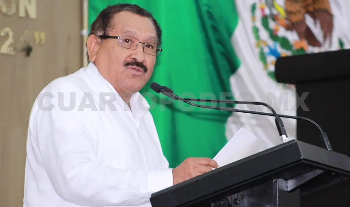 El diputado reconoció el valor del trabajo de los docentes por el desarrollo e igualdad social en México. CP
