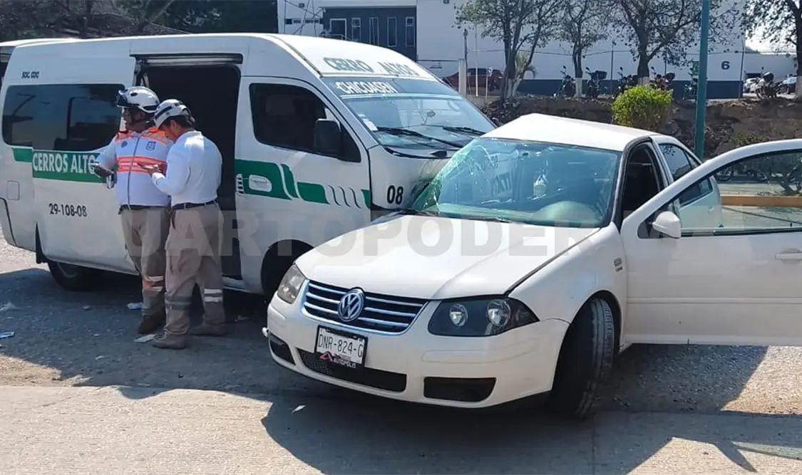 Aparentemente el responsable fue el conductor de la unidad particular. Ulises Villalobos / CP