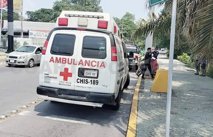 Impactan a motociclistas y acaban malheridos