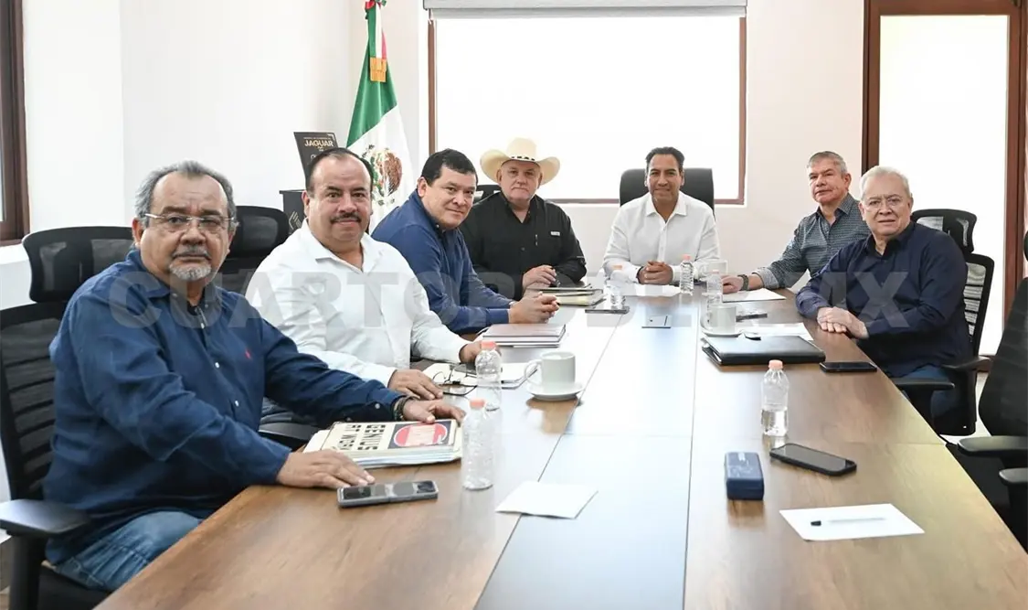 El gobernador encabezó una reunión de trabajo con integrantes del Gabinete de Finanzas. CP