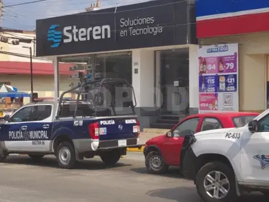 Asaltan Steren y se llevan más de 50 mil pesos