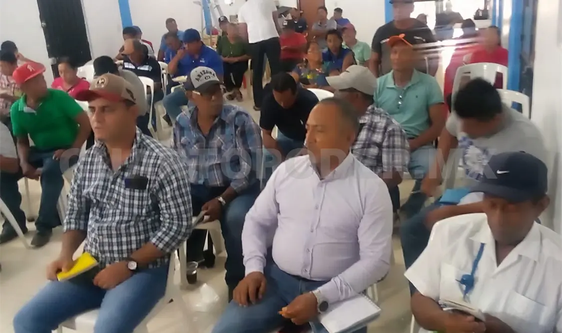 Autoridades ejidales tuvieron una reunión para abordar el tema. Noel Vázquez / CP