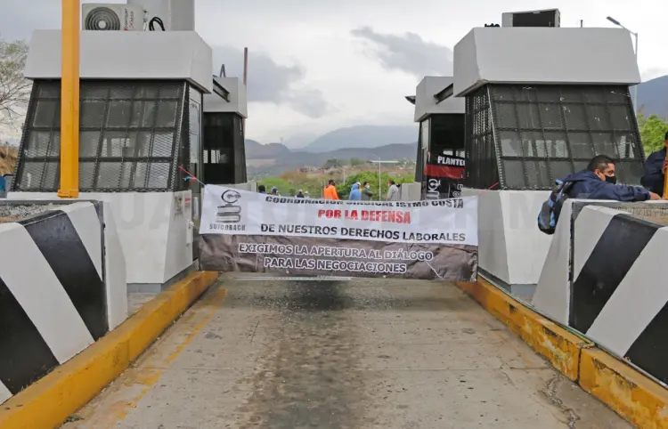 Se concentrarán maestros en la caseta de cobro
