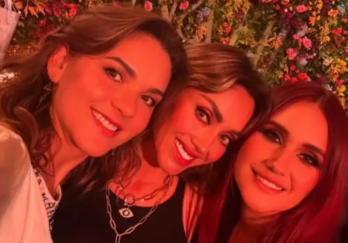 Celebra Anahí sus 42 años