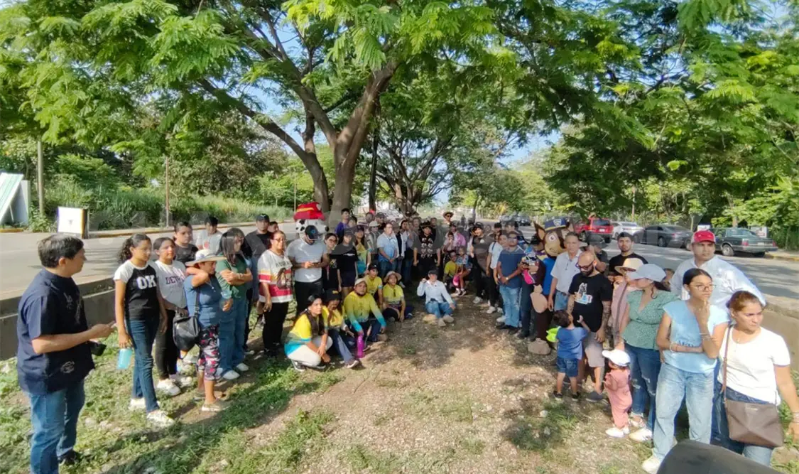 Están realizando la siembra de árboles frutales y nativos de la región. Víctor Sánchez / CP