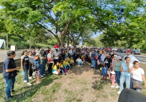 Familias se suman a proyecto polinizador