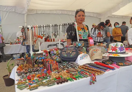 Emprendedoras denuncian obstáculos municipales