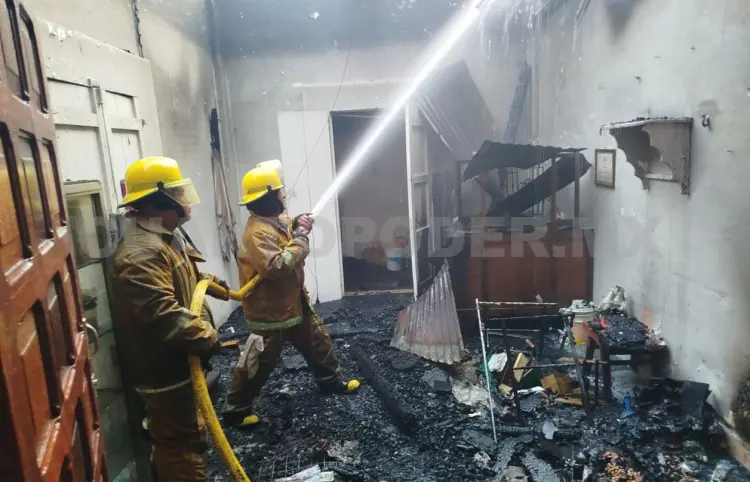 Se incendian locales por un cortocircuito