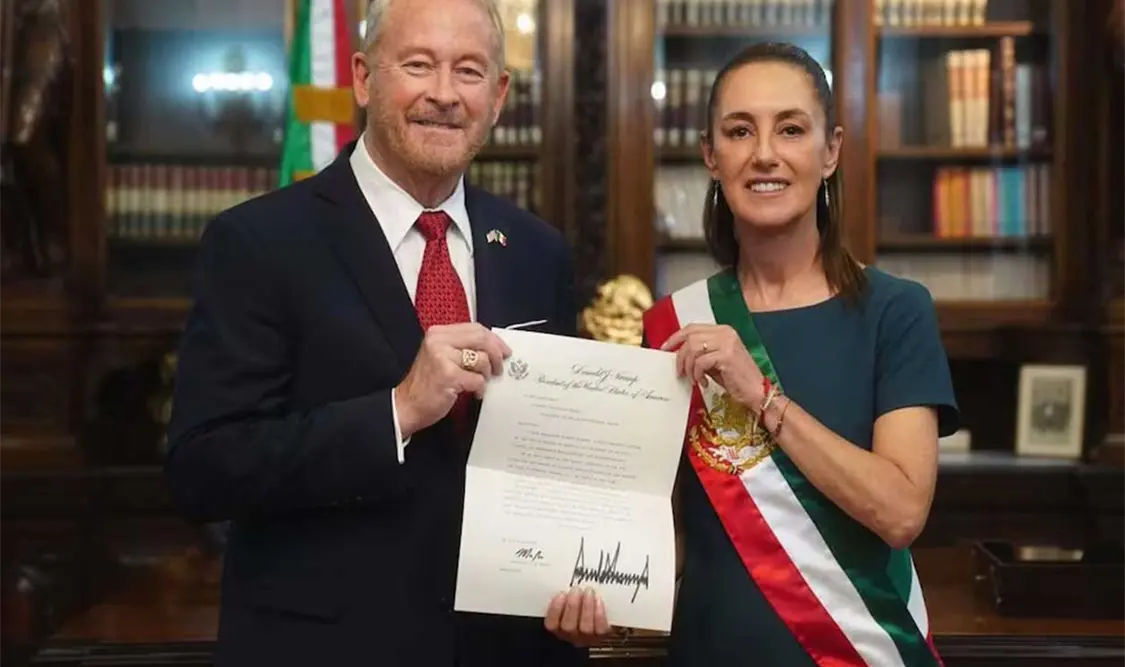 Claudia Sheinbaum recibe a Ronald Johnson, embajador de EE. UU. en México, en Palacio Nacional. El Universal