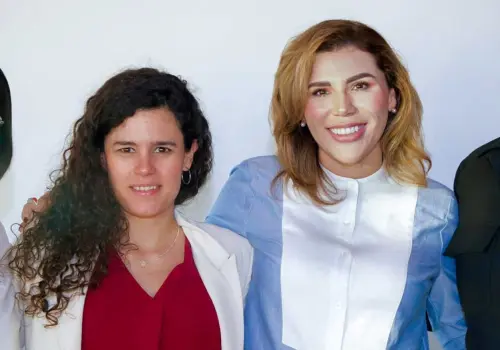 Luisa Alcalde respalda a Del Pilar