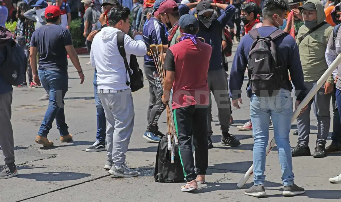 El señor Jesús Lenin hizo un llamado a toda la comunidad estudiantil a que eviten participar en bloqueos. CP