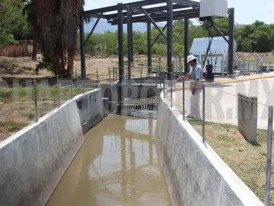 Continúa restablecimiento de agua potable en Tuxtla