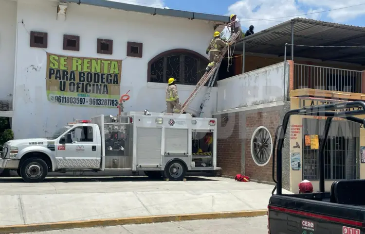 Cae trabajador desde 6 metros de altura