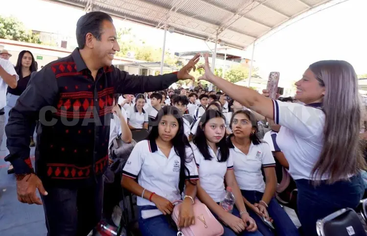 ERA visita círculos de estudio de Chiapas Puede