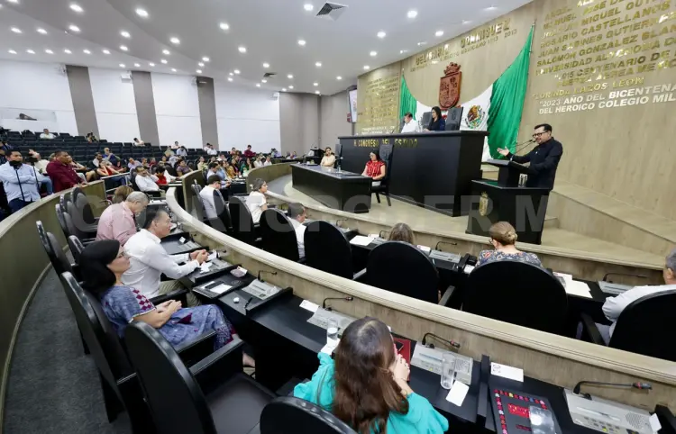 Aprueban reformas a la Ley de Salud y del Servicio Civil