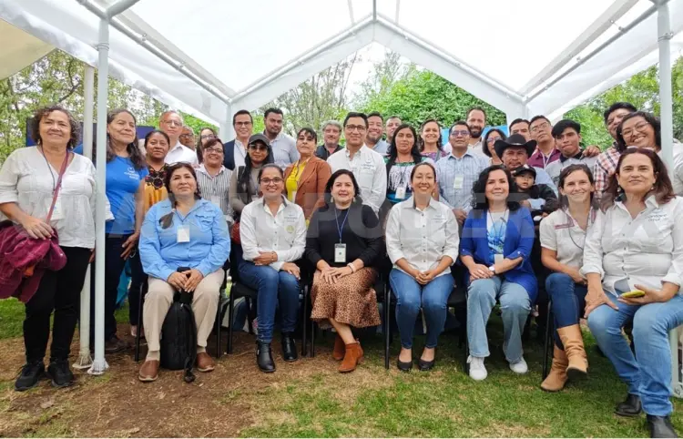 Cántaro Azul presenta a su nueva directora, Cyntia Reyes